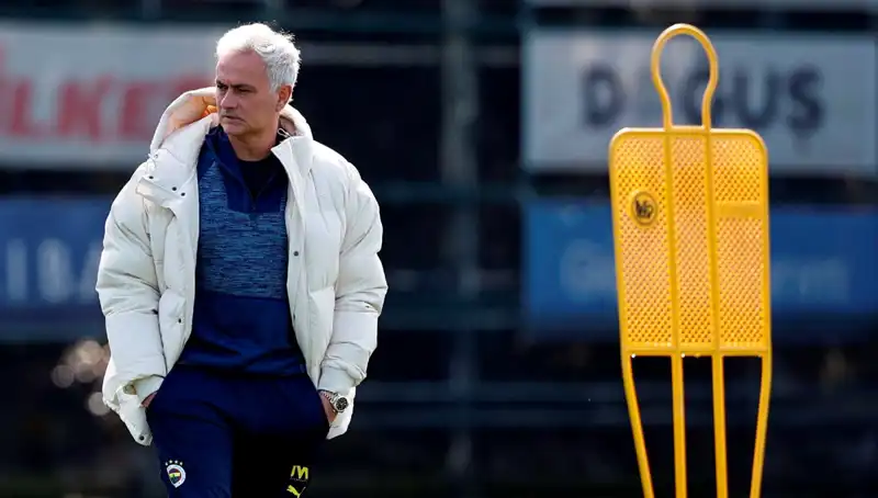 Mourinho'nun Bir Numarası: Futbol Dünyasında Şok Eden Gelişmeler