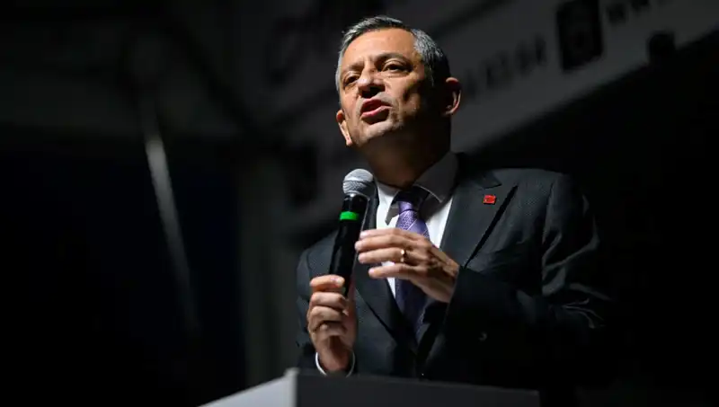 Özgür Özel’den Emekli İkramiyesi Üzerine Sert Tepki: Ne Oluyor?