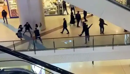 İstanbul'daki AVM'de Şoke Eden Kavgalara Neden Olan Olaylar