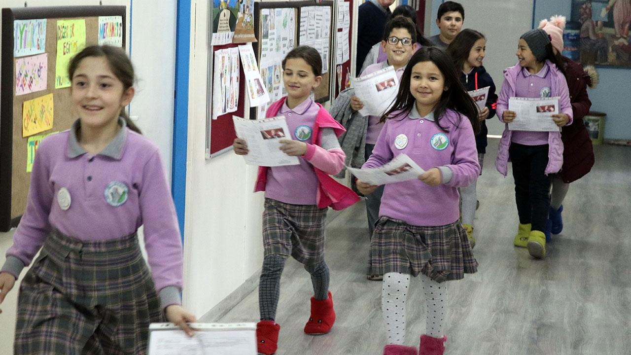 Yarıyıl Tatilinde Karne Heyecanı Yaşanıyor