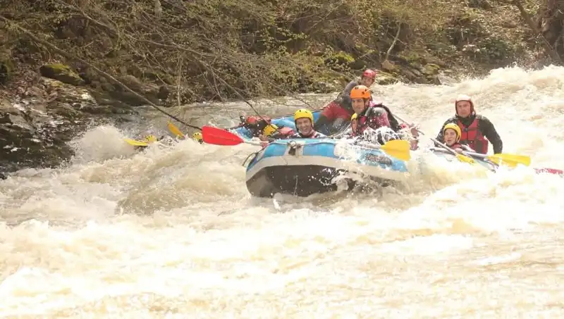 Rafting Tutkunları Debi Artışı ile Bölgeye Akın Etti: Macera Dolu Günler Başlıyor!