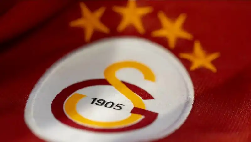 Galatasaray'da Fırtına: Divan Kurulu Toplantısı Neler Getirecek?