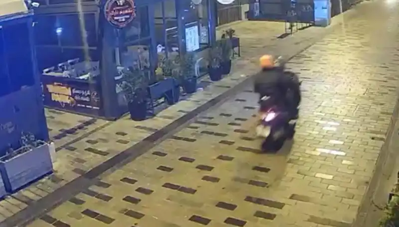 Gece Kulübünde Şoke Eden Haraç Saldırısı: Torpil ve Silah Kullanıldı!