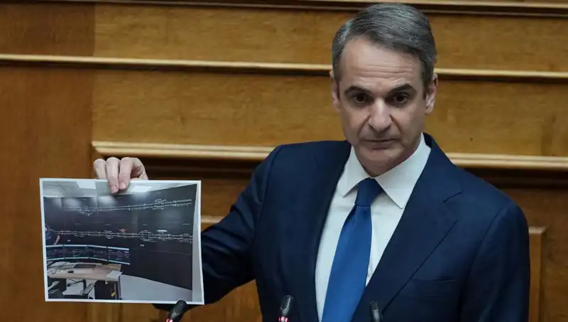 Yunanistan’da Yeni Dönem Başladı: Miçotakis Protestolara Dayanamadı