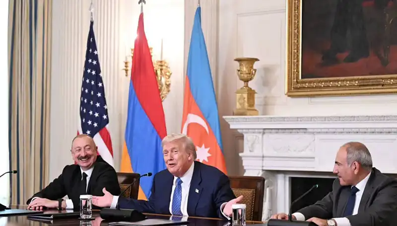 Aliyev'den Ermenistan'a Anayasa Çağrısı: Süreç Değişmeli mi?
