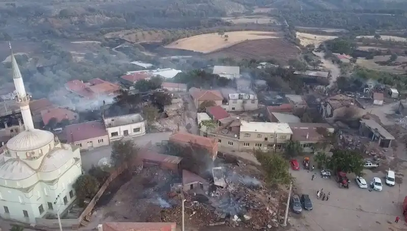 Çanakkale'deki Orman Yangını: Havadan Görüntüler Şok Ediyor