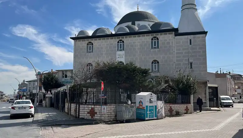 Cami Tuvaletinde Bulunan Ceset, Gözleri Yeniden Korkutucu Bir Gizeme Çevirdi