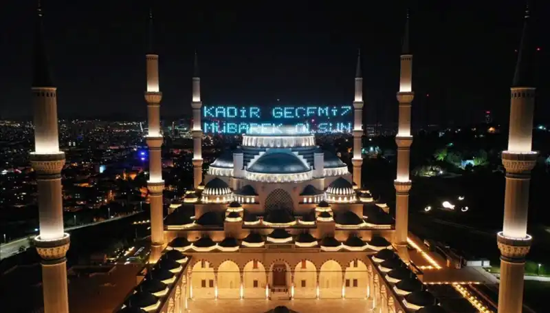 Kadir Gecesi 2025: Hangi Tarihte, Ne Zaman ve Neden Önemli?