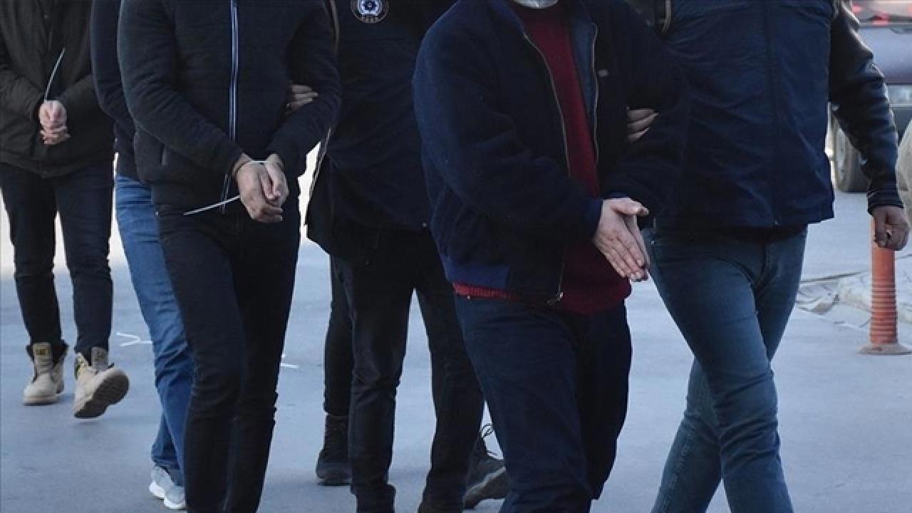 17 ilde terör örgütü PKK/KCK'ya yönelik operasyonda 64 kişi gözaltına alındı.