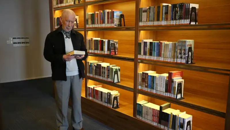 71 Yıldır Kitapların Dünyasında: Bir Okuma Tutkunu Hikayesi